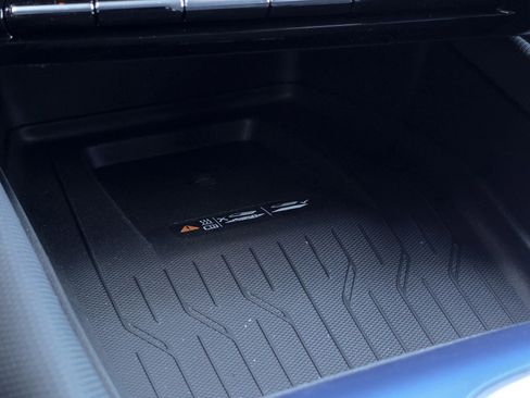 New 2026 Chevrolet Equinox EV LT w/ LPO, Blackout Package image 27