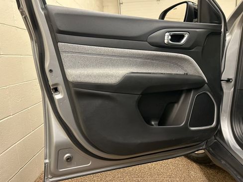 Used 2024 Jeep Compass Sport image 13