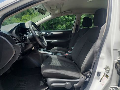 Used 2019 Nissan Sentra S w/ Appearance Package FWD image 14