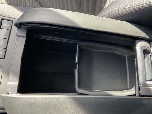 Used 2022 Toyota Highlander L image 27