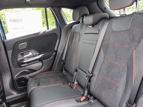 Used 2024 Mercedes-Benz GLA 250 4MATIC image 30