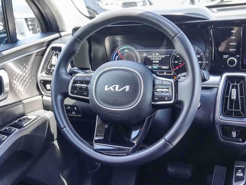 Certified 2023 Kia Sorento EX FWD image 12