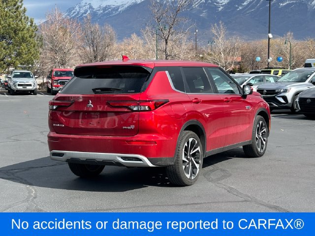 Used 2025 Mitsubishi Outlander SE AWD/4WD image 3