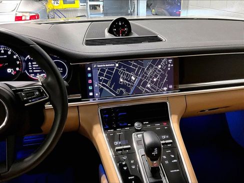 Certified 2023 Porsche Panamera 4 Platinum Edition image 10