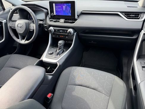 Certified 2024 Toyota Tacoma SR image 34