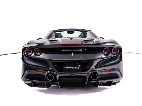 Used 2021 Ferrari F8 Tributo image 6