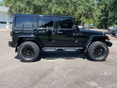 Used 2017 Jeep Wrangler Unlimited Rubicon w/ Connectivity Group