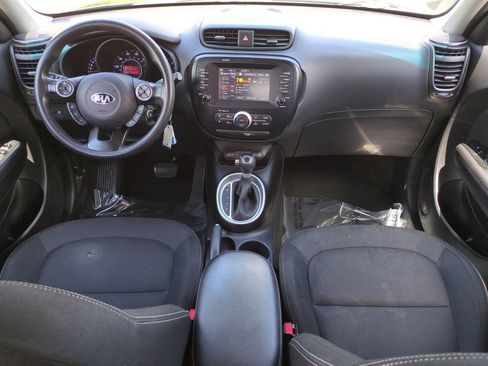 Used 2019 Kia Soul + FWD image 15