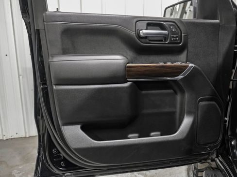 Used 2019 GMC Sierra 1500 SLT image 40