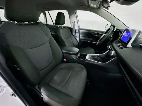 Used 2024 Toyota RAV4 XLE image 30