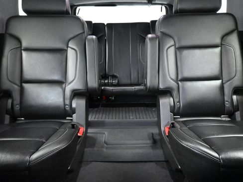 Used 2019 Chevrolet Tahoe LT w/ Luxury Package AWD/4WD image 27