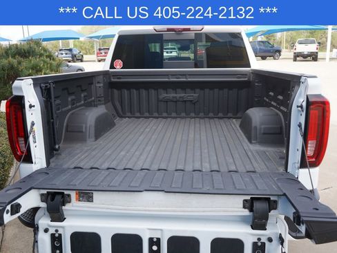 Used 2024 GMC Sierra 1500 AT4 w/ Technology Package image 21