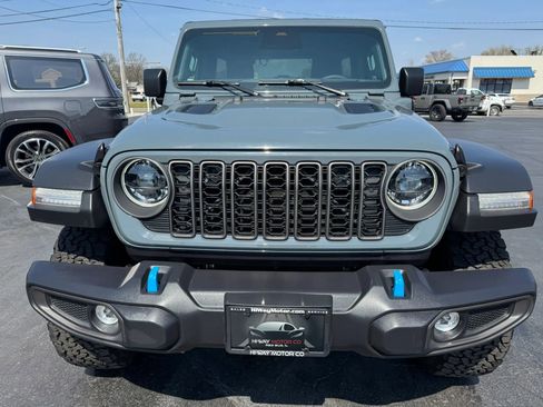 Used 2025 Jeep Wrangler Unlimited Rubicon 4xe AWD/4WD image 13