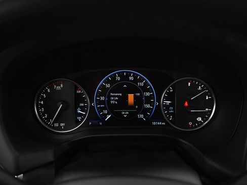 Used 2024 Buick Enclave Avenir image 26