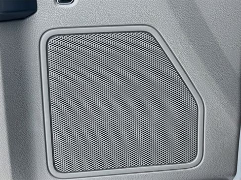 Used 2021 Ford F250 XLT w/ FX4 Off-Road Package image 19