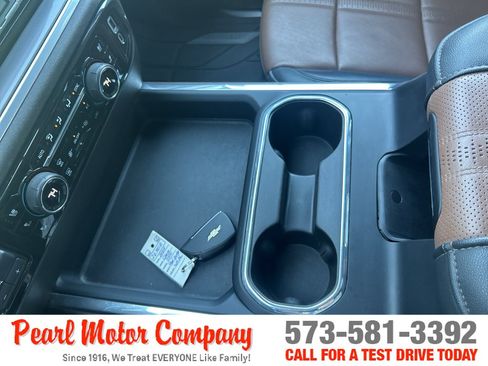 Used 2024 Chevrolet Silverado 2500 High Country w/ High Country Premium Package AWD/4WD image 20