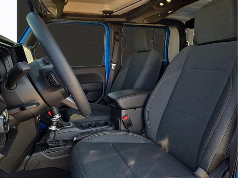 New 2026 Jeep Gladiator Sport image 11