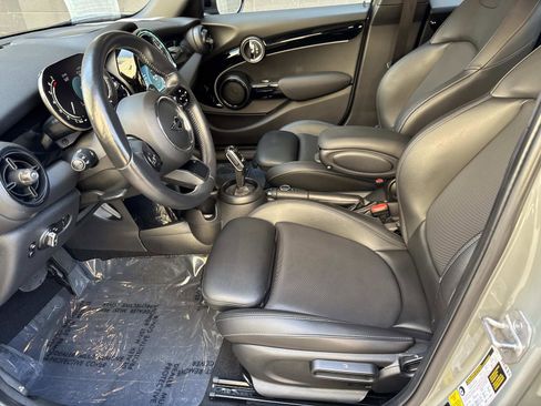 Used 2017 MINI Cooper 2-Door Hardtop FWD image 13