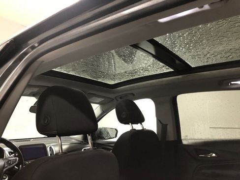 Used 2019 Chevrolet Equinox LT w/ Sun & Navigation Package image 19