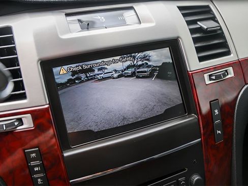 Used 2011 Cadillac Escalade EXT Luxury image 16