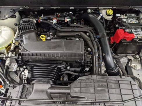 Certified 2025 Ford Maverick XLT w/ Equipment Group 302A AWD/4WD image 21