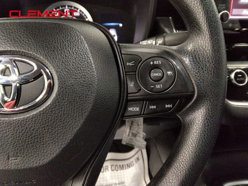 Used 2021 Toyota Corolla LE image 14