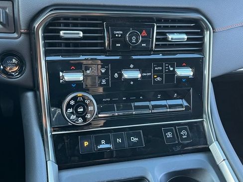 Used 2026 Nissan Armada PRO-4X w/ Captain's Chari Seat Package AWD/4WD image 30