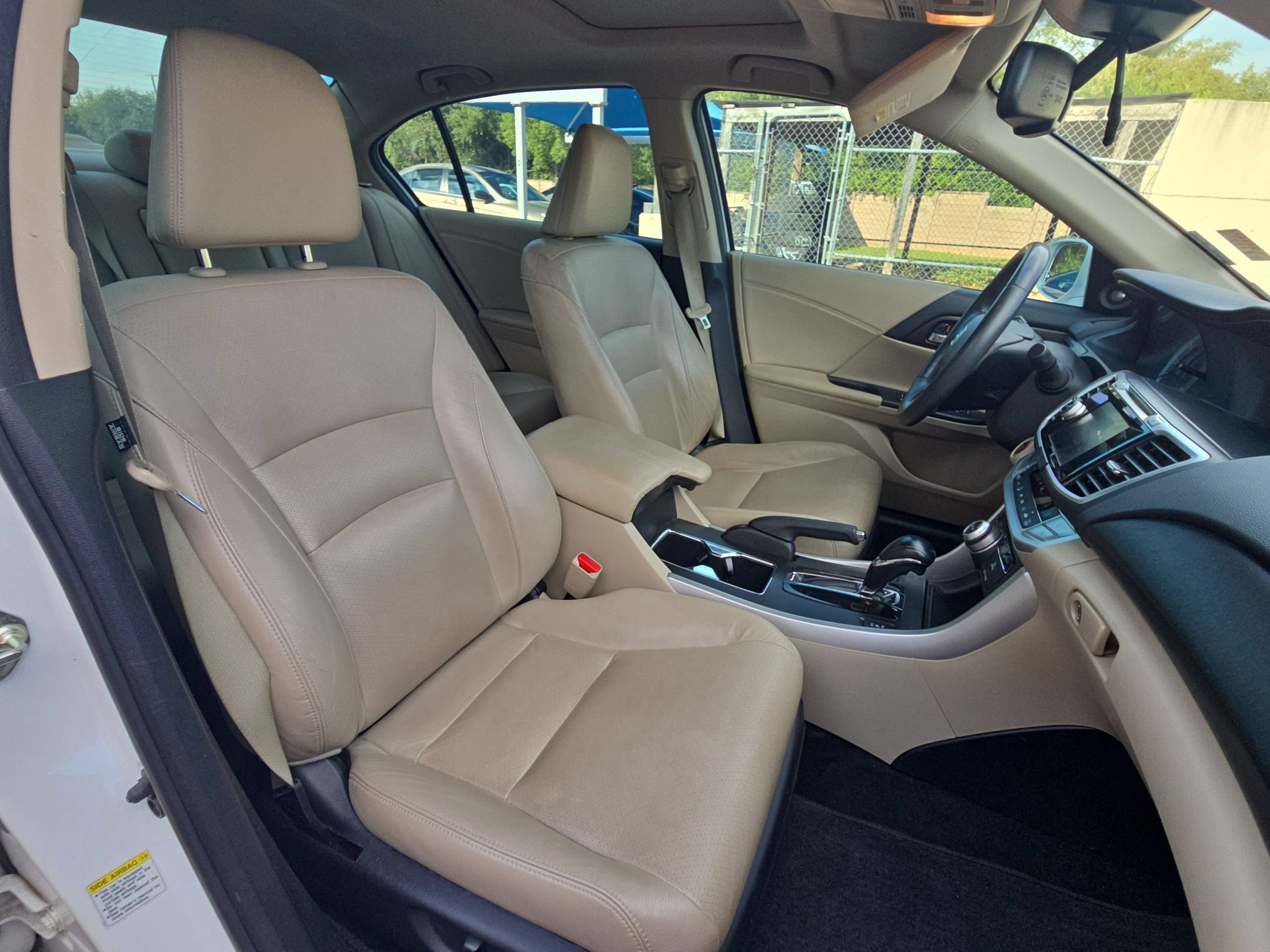 Used 2015 Honda Accord EX-L image 29