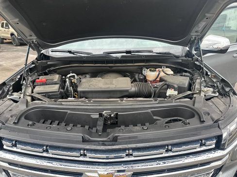 Used 2023 Chevrolet Tahoe Premier w/ Premium Package 2 AWD/4WD image 17