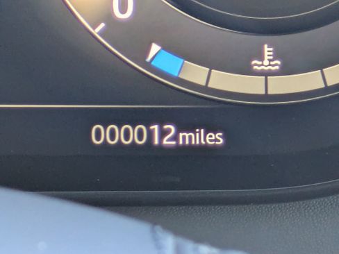 New 2026 Land Rover Range Rover Sport Dynamic SE image 11