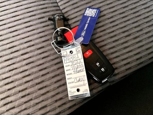 Used 2022 Toyota 4Runner SR5 image 10