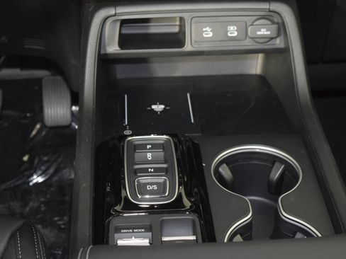 New 2026 Honda Pilot Touring image 13