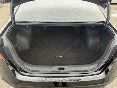 Used 2024 Nissan Altima 2.5 SV image 10