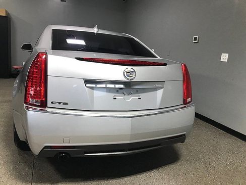 Used 2012 Cadillac CTS Luxury RWD image 4