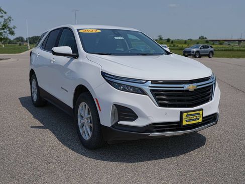 Used 2024 Chevrolet Equinox LT AWD/4WD image 4