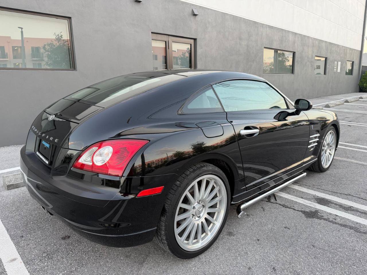 Used 2004 Chrysler Crossfire Coupe RWD image 4