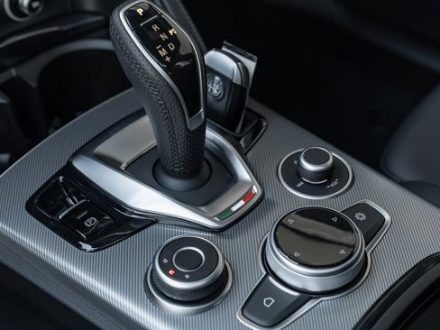 New 2024 Alfa Romeo Stelvio Veloce image 15