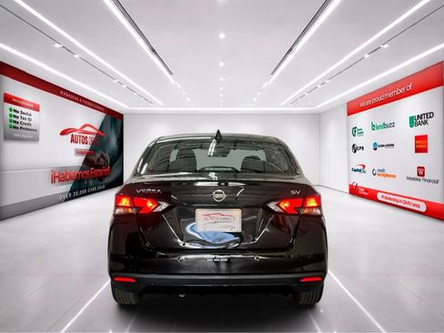 Used 2022 Nissan Versa SV image 6