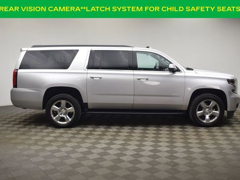 Used 2016 Chevrolet Suburban LT image 10