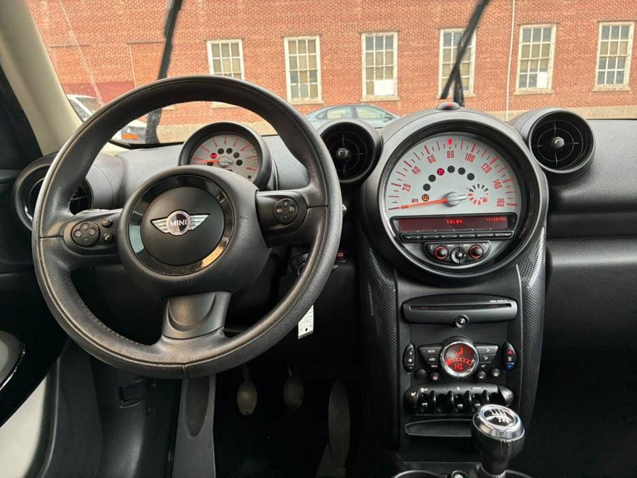 Used 2013 MINI Cooper Paceman FWD image 15