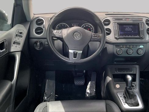 Used 2016 Volkswagen Tiguan SE FWD image 6