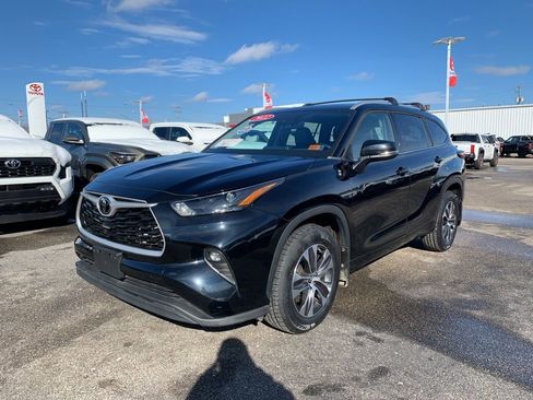 Used 2022 Toyota Highlander XLE image 7