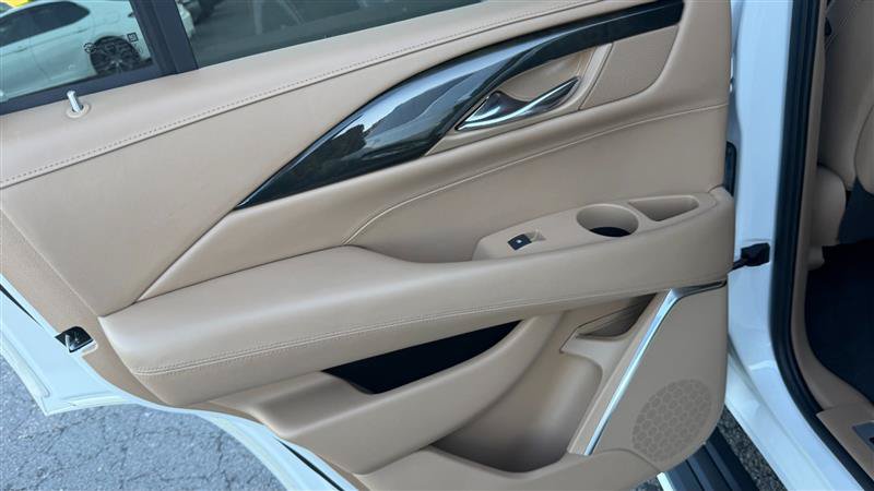 Used 2020 Cadillac Escalade Platinum AWD/4WD image 22