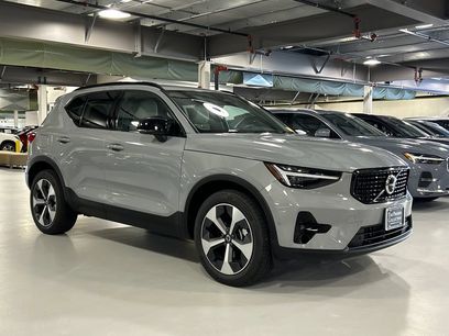 Used 2026 Volvo XC40 B5 Plus