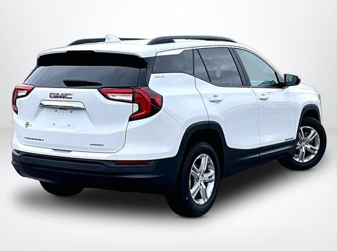 Used 2023 GMC Terrain SLE w/ Driver Convenience Package AWD/4WD image 3