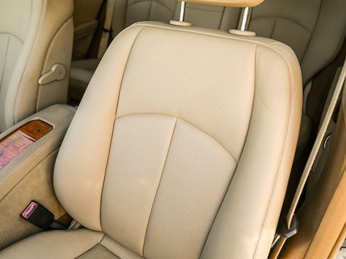 Used 2009 Mercedes-Benz E 350 4MATIC Wagon image 26