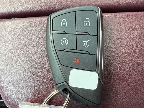 Used 2025 Buick Envision Sport Touring AWD/4WD image 31