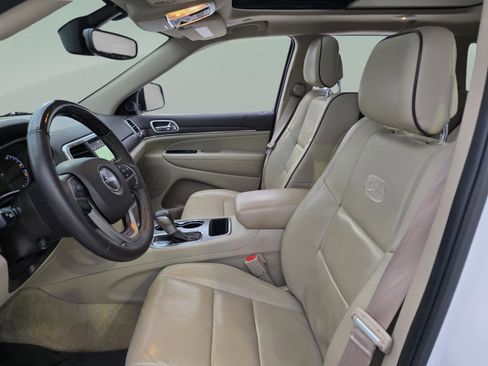 Used 2018 Jeep Grand Cherokee Overland image 10