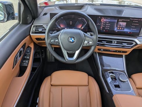 Used 2023 BMW 330i Sedan w/ Premium Package image 18