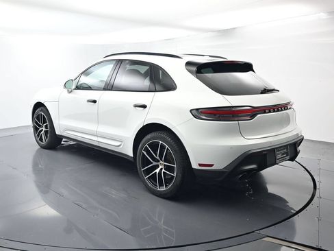 Certified 2023 Porsche Macan AWD/4WD image 3